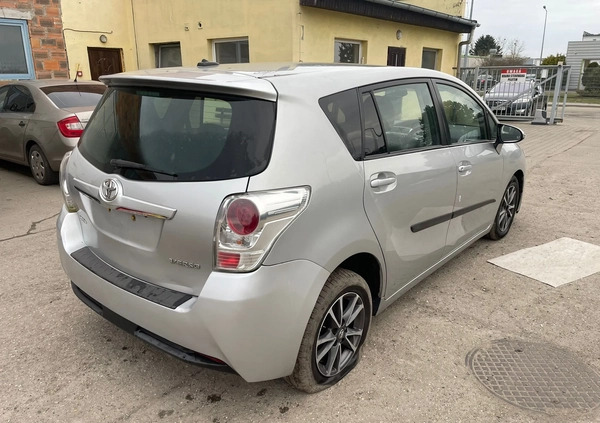 Toyota Verso cena 8800 przebieg: 148000, rok produkcji 2013 z Jarocin małe 11